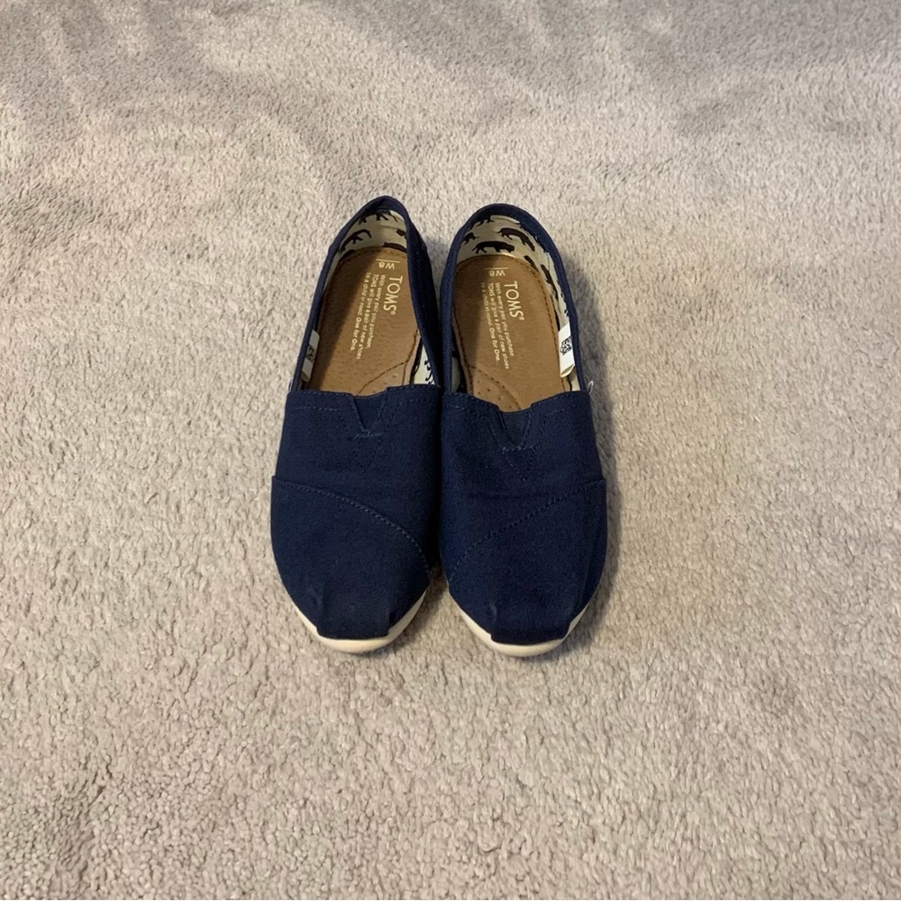 **Gently Worn** Classic Canvas Toms - Navy - Size 8